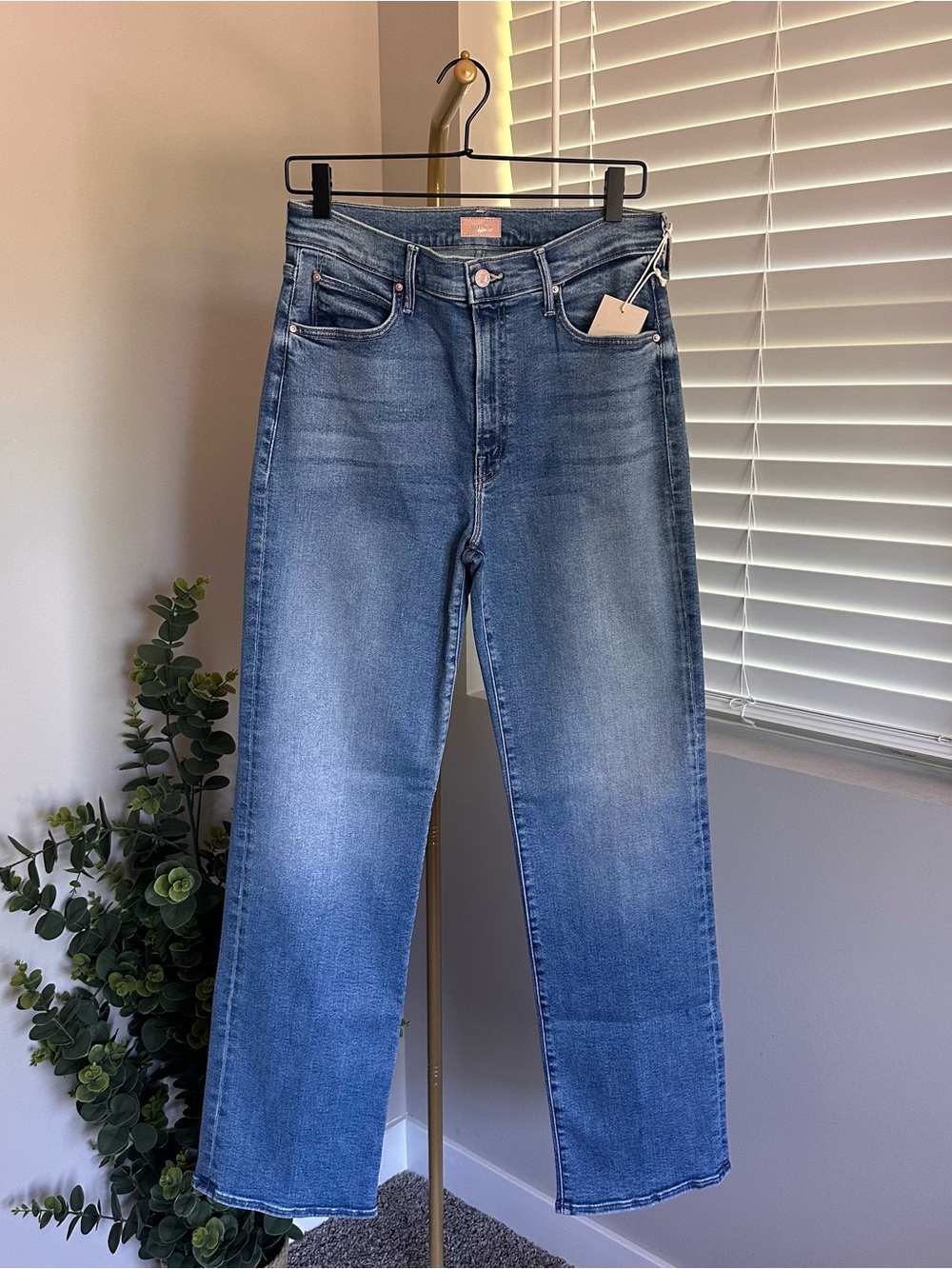 NEW Mother Jeans The Kick It 31